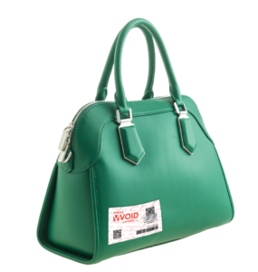 Apparels & Luxury Goods image